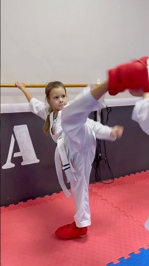 Little Karate Girl Shows Incredible Flexibility! 🥋🔥 Future Champion