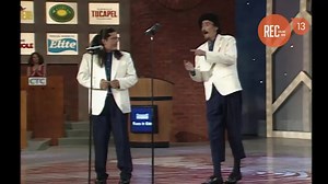 ¡Sí! ¡"El Flaco" y "El Indio! Más conocidos como "DINAMITA SHOW", se toman el #RECHumor de esta noche 😎 El dúo humorístico chileno nos ha hecho reír alrededor de 30 años, y hoy, estarán en REC TV 📺 ¡No te pierdas un recorrido en el tiempo por sus mejores rutinas! A las 23:00 hrs. 😉 Les dejamos un adelanto de cuando se presentaron en la Teletón 1996: | REC TV