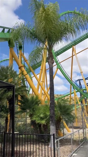 Off-ride Riddler’s Revenge at Six Flags Magic Mountain #rollercoaster #sixflagsmagicmountain #ride