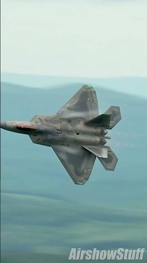 F-22 Raptor Low Level #aviation #airshow #fighterjet