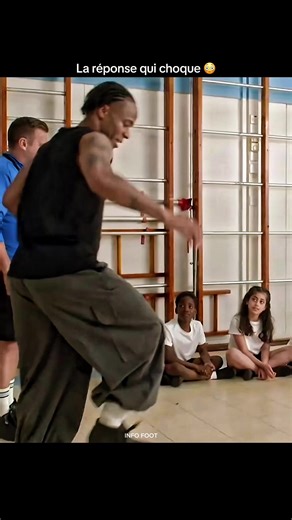 Mais quand l’enfant doit essayer… personne ne s’attendait à ÇA 😱 #sterling #football #skills #fyp #footballtogether