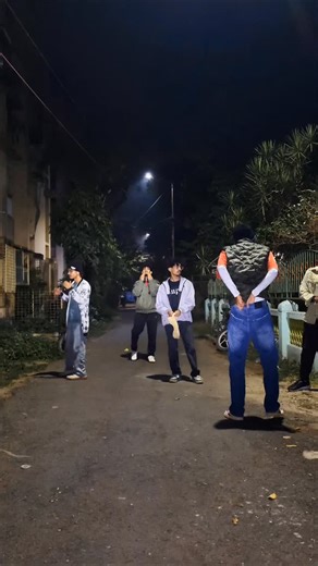 Team Talaash on Instagram: "We are back at our OG spot... . . . . . . . #explorepage #reels #friendship #edits #viralreels #dance #explore #fun #dancereels #reeitfeelit #reelkarofeelkaro #dujone"