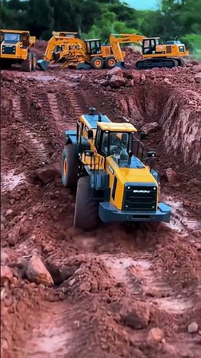 MINIATURE RC WHEEL LOADER IN ACTION
