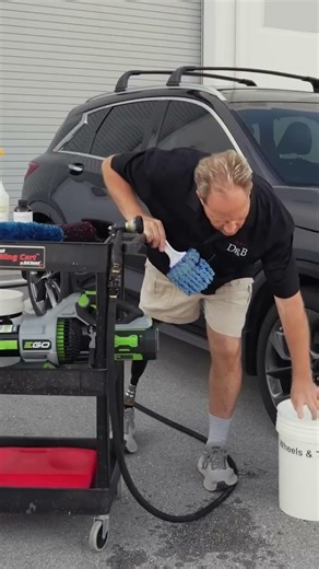 AVOID Cross-Contaminating Your Wheel Brushes & Wash Mitts!