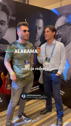 Daniel Antonello - Instituto do Músico on Instagram: "Perguntei pro @mauricioalabama qual foi o MAIOR cachê que ele já recebeu. E depois, a pergunta que todo músico evita: o que de verdade faz um artista ganhar mais em show? Spoiler: não tem nada a ver com tocar mais, ensaiar mais ou “ter sorte”. Tem a ver com posicionamento, percepção de valor e processo. Assiste antes de continuar cobrando pouco e pega essas dicas do Mauricio! 🚀 #show #musico #artista #musica #mauricioalabama"