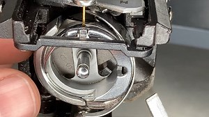 Replacing the Rotary hook and setting Hook timing