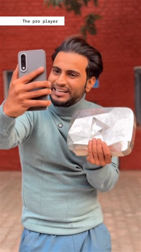 Vendy Yaduwanshi on Instagram: "The Pro Player . . . #reels #comedy #funny #vendyfam"