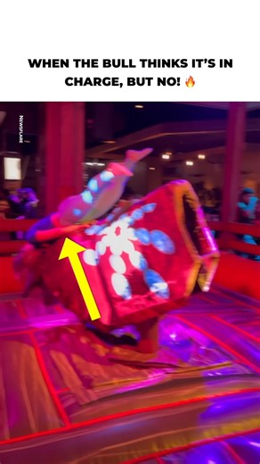 The girl went full rodeo mode on the mechanical bull. What a way to get hyped and stay steady at the same time! 😂 | Positive