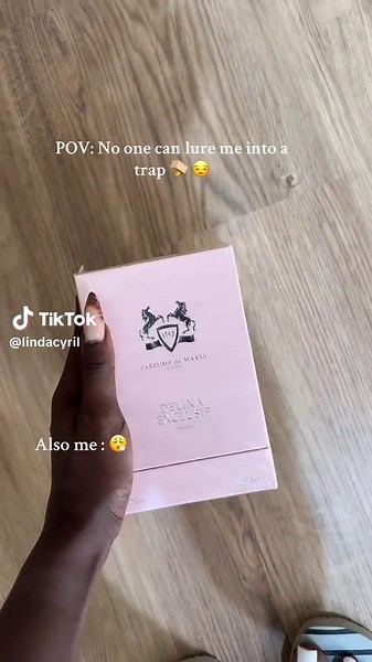 Admiring Unboxing Experiences in Pairs