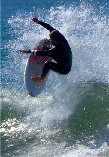 Hometown action with Brett Simpson in HB 🤙🏻 #fypシ #Surfing #OrangeCounty #HuntingtonBeach #California