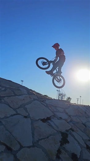 Huxton Cullens on Instagram: "If im not on a dirtbike, its electric pitters, scooters, segways, gymnastics, and BICYCLES!! Always moving and jumping! Getting to go to the pump track in OKC is my new favorite spot! #saywhen #imyourhuckleberry #cullens #oklahoma @iamspecialized_mtb @iamspecialized @cannondalemountain @ridecannondale @konabikes"