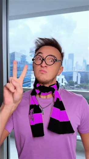 This is a magic scarf 🧣