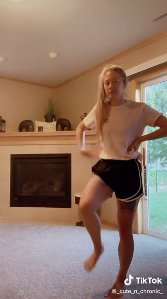 I had to do it ☺️ thanks #methotrexate & #humira & a lifetime of #gymnastics 🤍