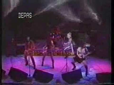 The Runaways - Neon Angels On The Road To Ruin .