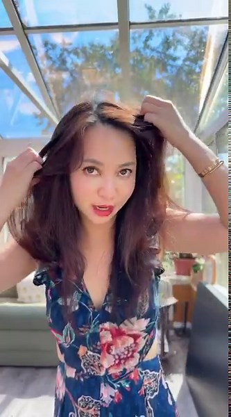 2.8K reactions · 66 shares | Review dầu gội khô của Olaplex nè. Link sa.le của họ đây nhaaa: https://hannaholala.com/collections/olaplex-12-2023 | HannahOlala | Facebook