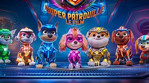 Une première bande annonce pour le film d'animation La Pat' Patrouille : La Super Patrouille - Le Film qui sortira le 11 octobre au cinéma 🐾 Le synopsis : Lorsqu'une météorite magique s'écrase sur Aventureville, elle donne à la Pat' Patrouille des pouvoirs, les transformant en Super Patrouille ! Pour Stella, la plus petite membre de l'équipe, avoir des pouvoirs est un rêve qui devient réalité. Mais les choses dégénèrent lorsque Monsieur Hellinger, l'ennemi juré de nos amis, s'évade de prison et