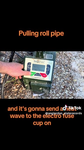 How to roll out polly pipe and make it straight! #pipe #polyester #trailer #conduit #construction #bluecollar