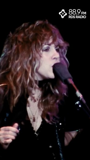El 24 de marzo de 1977, Fleetwood Mac lanzó "Dreams", su único número uno en el Billboard Hot 100 y un himno atemporal del desamor. | RDS Radio 88.9 FM