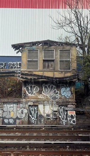 An Abandoned Interlocking Tower on The Sea Beach Line Portal (N Train) #NYCSubway #NYC #NewYorkCity | NYC Subway Life