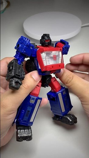 Crosshairs Has Arrived – Check Out This Epic Autobot!