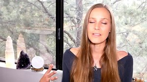 Invoke the crystalline frequencies of your guardian angels to protect your energy field. ✨ Watch a simple yet powerful prayer to connect with your guardian angels and surround yourself with healing light. In this guided prayer, you'll: 👼 Connect directly with your guardian angels 🛡️ Create a protective shield of divine light 🧹 Clear away negativity and fear ✨ Strengthen your energetic boundaries Take a few minutes for yourself today to breathe, center, and invite this beautiful protective ene