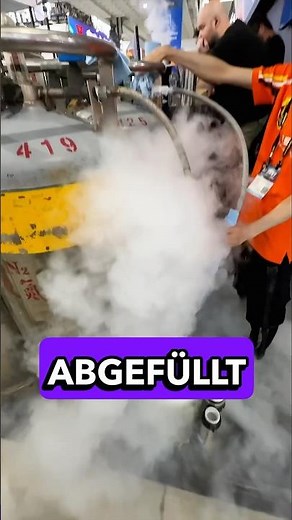 LN2 overclocking at Computex – that's nerd Formula 1! #pchardware #overclocking #gamingpc