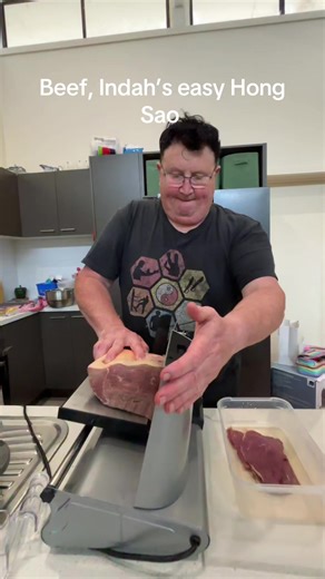 Indah's Easy Hong Sao Beef Recipe Tutorial