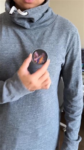 Get creative with our Digital Badge! 📸 Show off your photos, videos, GIFs & more on a stunning display screen. Lightweight, touch-friendly and powered by 600mAh battery for all-day fun! Pins and pixels at your fingertips - start expressing yourself today! | Certainow-LL