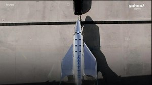 Virgin Galactic unveils new spaceship