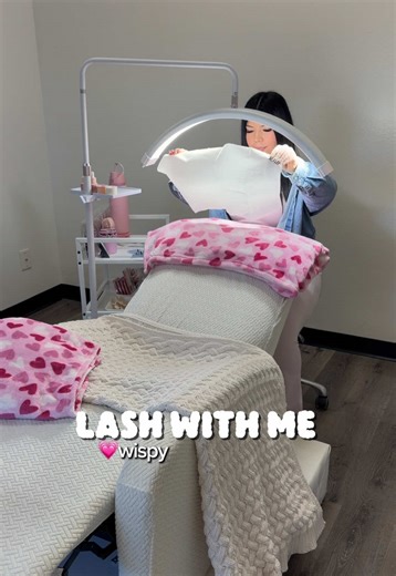 Transform Your Look with Wispy Lash Extensions