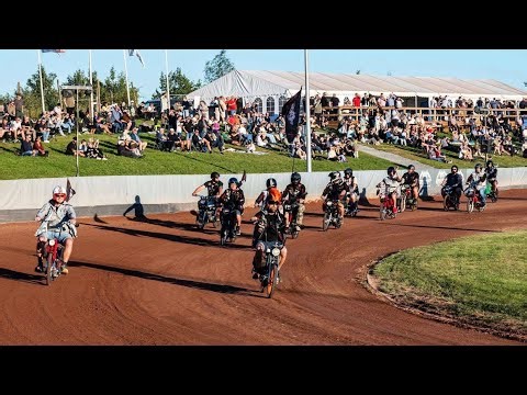 *PUCH MAXI MOPED RACE* / Veteran knallert klub - Opvisningsløb på Fjelsted speedway center.