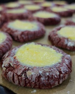 Easy Red Velvet Crinkles with Cream Cheese | Tine's Homemade foods