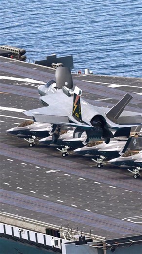 How does that jet manage to land like that? F-35B on an aircraft carrier #fly #aviation | Xtrix