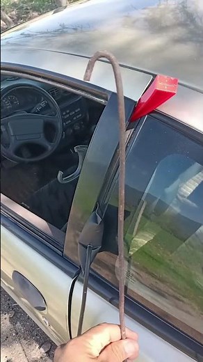 CÓMO ABRIR LA PUERTA DE TU AUTO SIN LLAVE