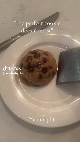 The perfect cookie 🤩🤩 #viral #likeitup #cookie #fyp #foryou #foryoupage #crispy #perfect #yum #baking