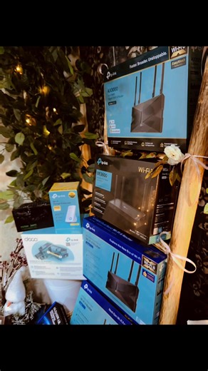 مثل ختامها مسك نكدر نكول بدايتها مسككككك 🔥🔥🔥🔥🔥🔥🔥🔥🔥🔥🔥🔥 🎥 (لقطة قريبة عالراوترات) 🔊 الصوت: ملّيت من النت الضعيف؟ التقطيع؟ اللاگ؟ 🎥 (تتحرك الكاميرا عالعلب) 🔊 الحل موجود ✋ أجهزة TP-Link الأصلية 🎥 (لقطة عراوتر Wi-Fi 6 / 7) 🔊 سرعة أعلى ⚡ ثبات أقوى يشغّل ألعاب، بث، وشغل بدون مشاكل 🎥 (لقطة عالـ Mesh Deco) 🔊 تغطية توصل لكل غرفة من أول البيت لآخره 📶 🎥 (لقطة عامة عالكل) 🔊 بيت؟ محل؟ مكتب؟ خلّي النت يعتمد عليه 💪 🎥 (نهاية – لقطة ثابتة) 🔊 أصلي 100% أداء قوي ومتوفر هسه 📝 نص على الشاشة