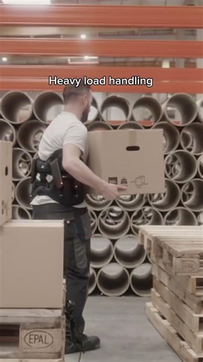 Exoskeleton for lifting and handling