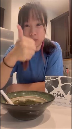 OMA Seaweed Soup cooks up in just 2 minutes, delivering delicious flavor and nourishing seaweed goodness in every spoonful. | OMA Natural Food