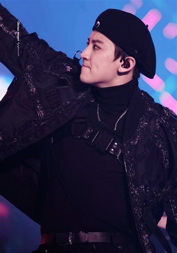 Chanyeol's Powerful Performance of Growl