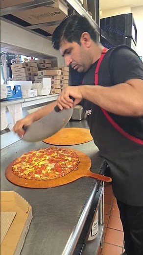 ROUND TABLE PIZZA #usa #pizza #pizzalover #food #italianfood #california #fastfood #pizzalover #lodi