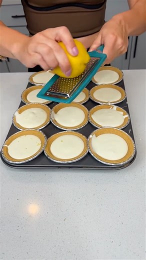 Easy spring desert 🎬 This video was produced by Network Media and Via P | Fix and Feast