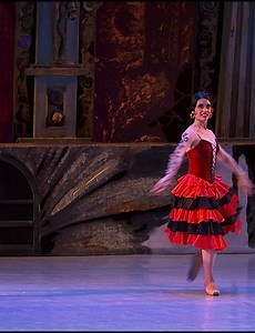 [Happy #FiestaNacionalDeEspaña 🇪🇸 ] Time to get entranced by the fascinating #SpanishDance 💃 (#Chocolate) from Tchaikovsky's #Nutcracker > https://geni.us/NutcrackerKievDVD | Bel Air Classiques