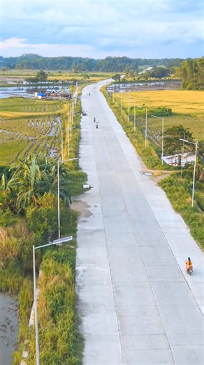 📍Pototan Bypass Road Update The Pototan Bypass Road, a project by the Department of Public Works and Highways (DPWH), aims to decongest traffic in the town proper and improve connectivity across Iloilo’s central municipalities. Progress in motion for a smoother and faster travel experience! 🚧✨ #PototanIloilo #BypassRoad #DPWHProject #DiscoverPototanIloilo | Discover Pototan Iloilo
