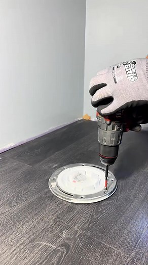 Inside pipe cutter. #toilet #plumbing #bathroom #remodel #renovation | Plumbing POV