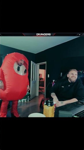 Sitting in a Fall Guys costume? Bad idea 😂