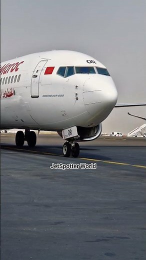 🇲🇦✈️ A beautiful Royal Air Maroc aircraft is preparing to park