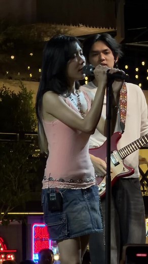 เดิมเดิม Landokmai | มือกีตาร์ ลานดอกไม้ - เพลง Once
