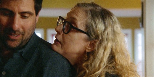 'Between the Temples' Review: We'll Always Have Faith in Jason Schwartzman and Carol Kane