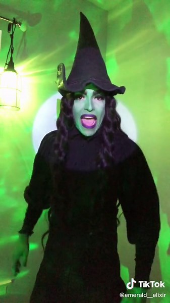 WICKED Duet with a Twist! Singing Elphaba's Defying Gravity