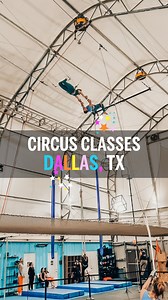 ✨🎪 FLYING TRAPEZE CIRCUS CLASS IN DALLAS // $60 FOR ALL LEVELS 🤹‍♀️✨ #DallasLoveList // @dallascircuscenter is the ONLY spot in DFW where you can learn how to FLY!🤯 We took the all-level flying trapeze class, and it was incredibly beginner-friendly! The instructors break down the basics step by step for first-time flyers. The class is $60 per person with a max of 10 people, so you get plenty of one-on-one coaching tailored to your skill level and comfort. Groups of 6-10 fly for a full 2 hours